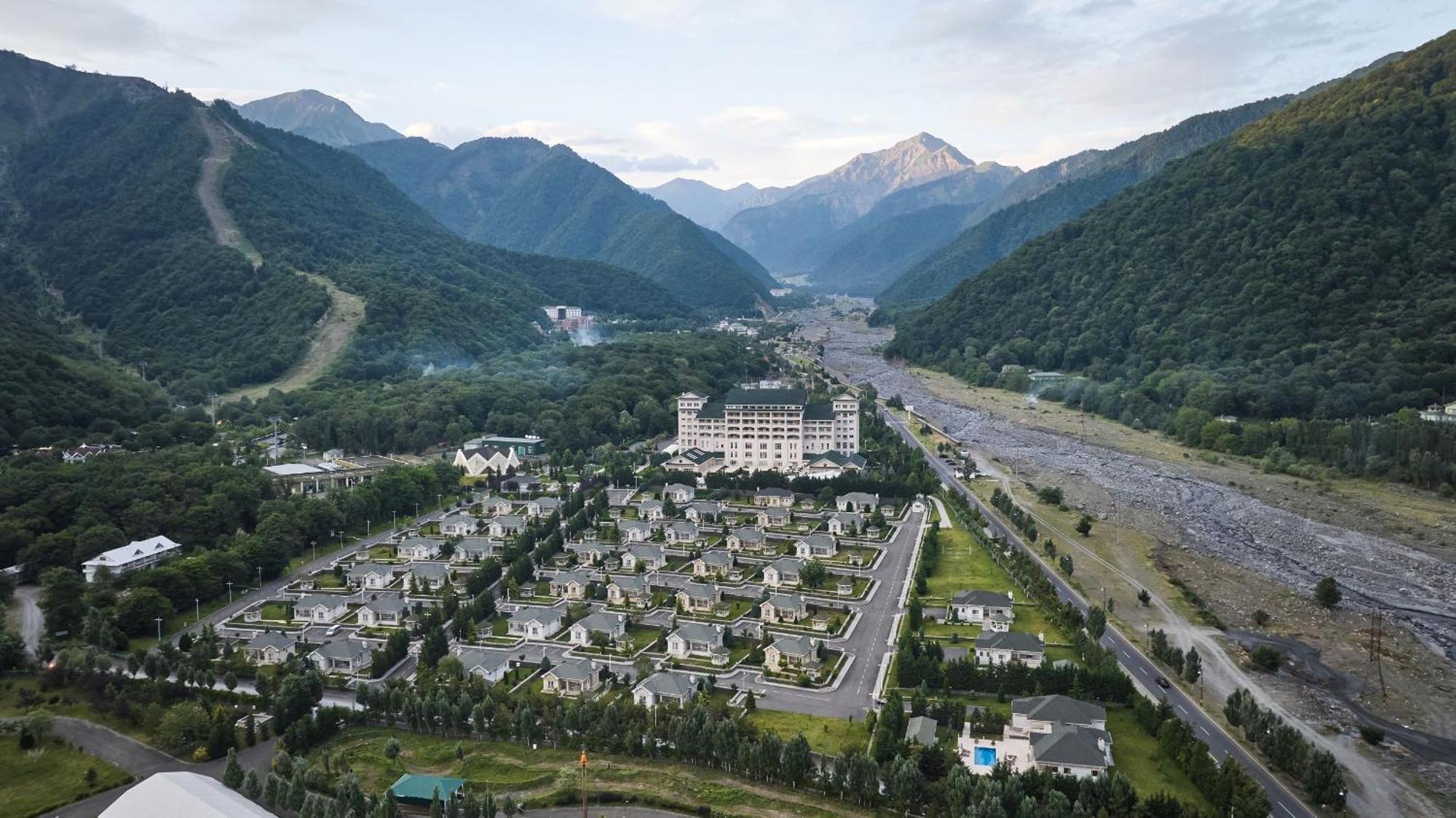 Qafqaz Riverside Hotel Gabala Exterior photo